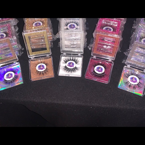 Eyelashes - Picture 3 of 3